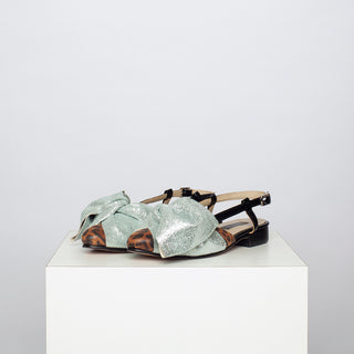 zapato con taco adela print lazo plata
