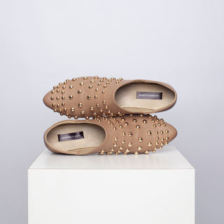 babucha amalia nude tachas doradas