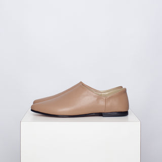 babuchas emilia Nude