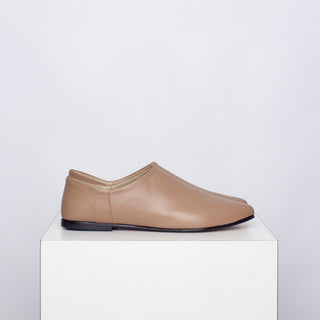 babuchas emilia Nude