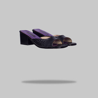 zapato con taco Helena caimán negro