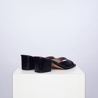 zapato con taco Helena caimán negro