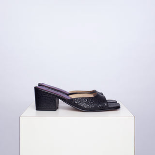 zapato con taco Helena caimán negro
