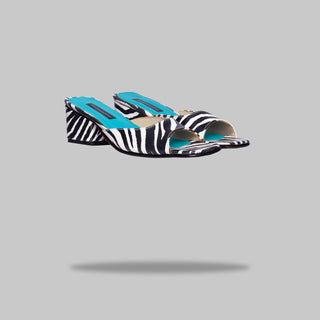zapato con taco Helena cebra blanco y negro