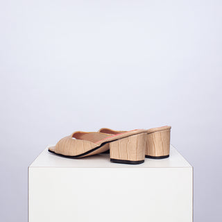 zapato con taco Helena croco nude