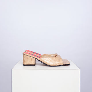 zapato con taco Helena croco nude