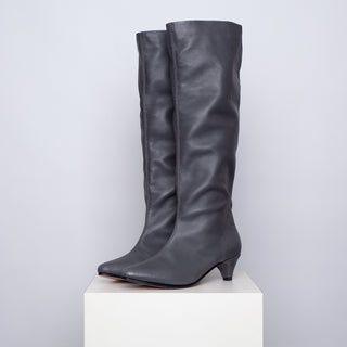 bota isidora gris