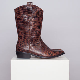 bota jacinta croco chocolate