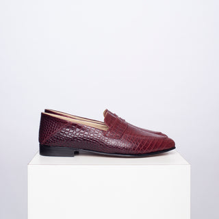 mocasín lucía croco burdeos