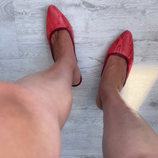zapato con taco renata serpiente coral