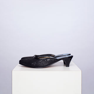 zapato con taco renata serpiente negro