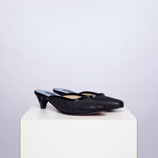 zapato con taco renata serpiente negro