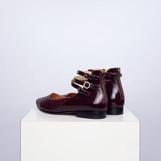 zapato con taco santina burgundy croco burdeos