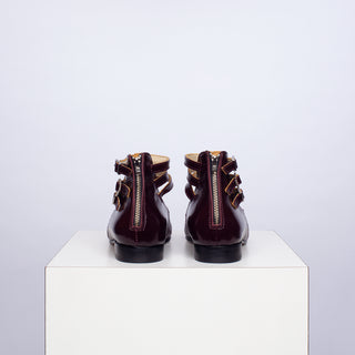 zapato con taco santina burgundy croco burdeos