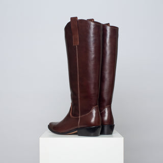 bota teodora chocolate