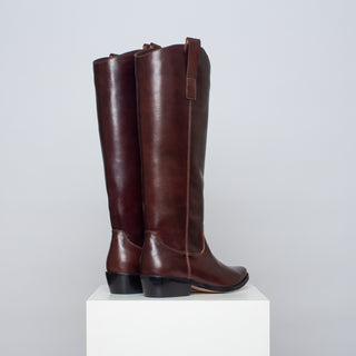 bota teodora chocolate
